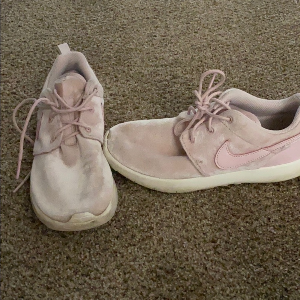 Nike pink velvet